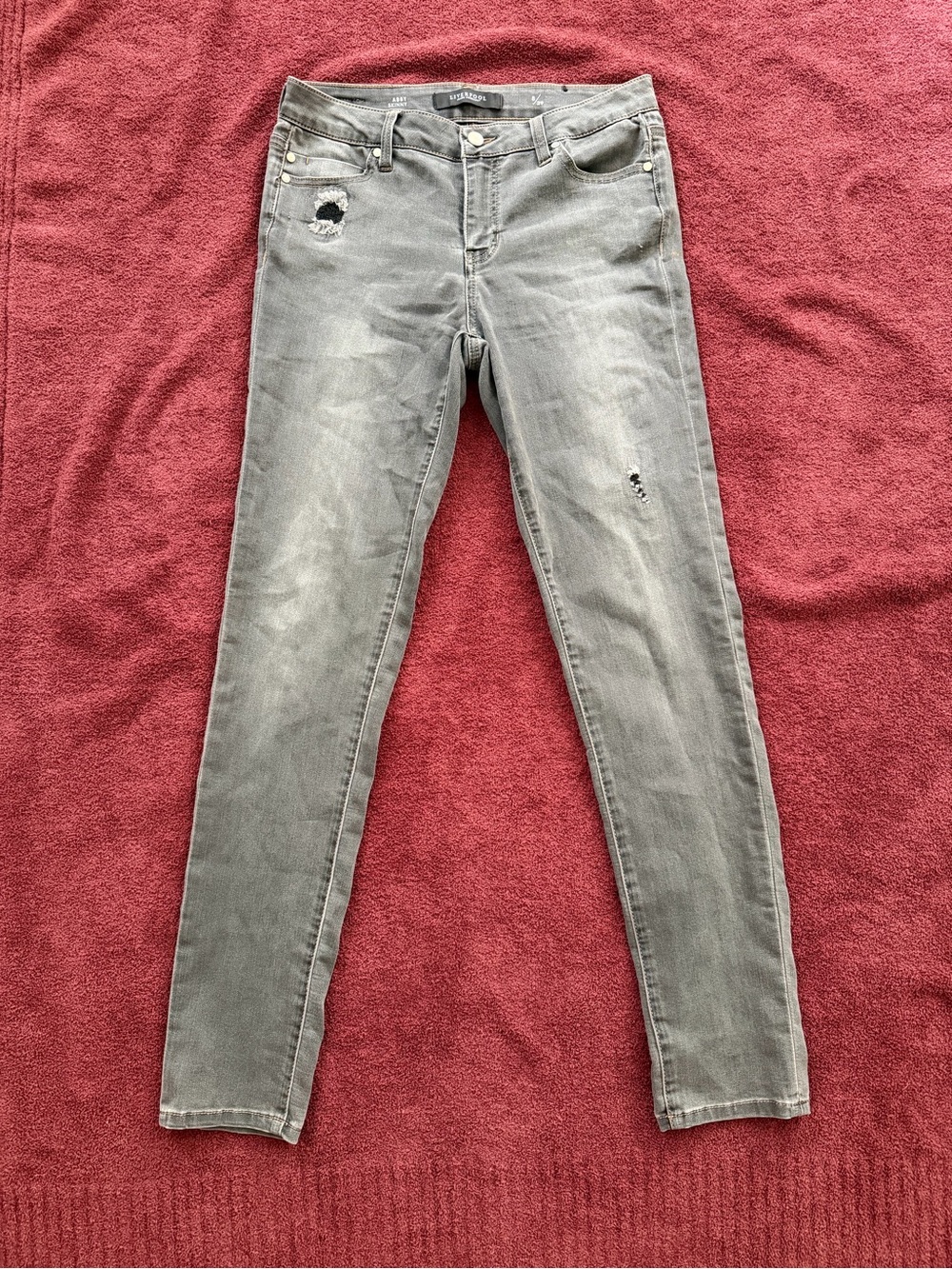 Distressed Grey Women’s Liverpool Los Angeles Skinny Jeans